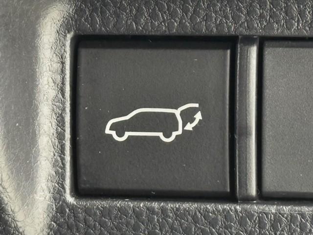 ハリアー Ｇ　衝突回避ブレーキ　ＡＵＸ接続　セキュリティーアラーム　ＡＡＣ　バックモニタ－　記録簿有　横滑防止装置　ＬＥＤランプ　スマキー　キーフリー　ＡＷ　ＥＴＣ車載器　ＰＳ　パワーウインドウ　パワ－シ－ト（17枚目）