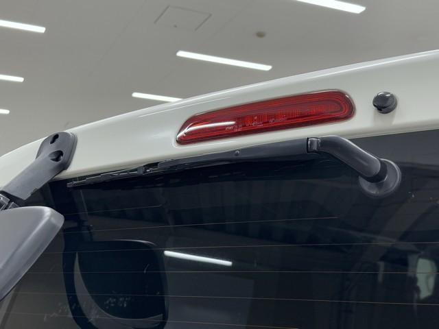 ハイエースバン ロングＤＸ　ブレーキサポート　リアカメラ　ＰＷ　運転席エアバッグ　ナビテレビ　横滑り防止　整備点検記録簿　イモビ付　パワーステアリング　エアコン　ミュージックプレイヤー接続可　ＡＢＳ　キーレス　ワンセグテレビ（19枚目）