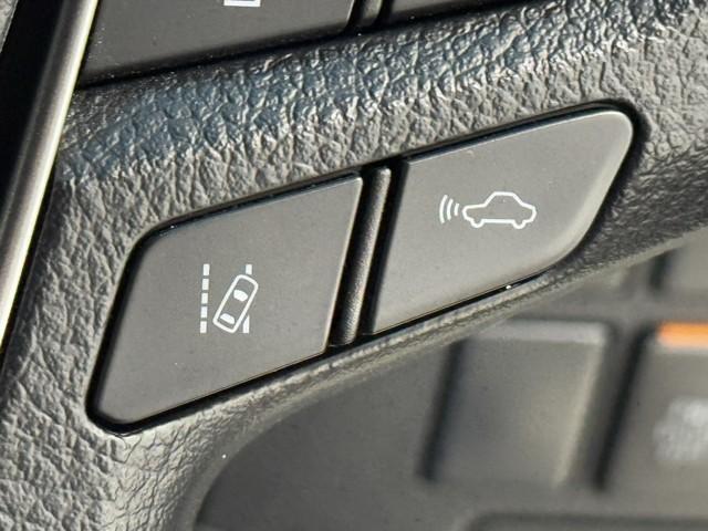 アルファード ２．５Ｓ　タイプゴールド　衝突軽減システム　Ｂカメラ　ＡＣ１００Ｖ　ＡＢＳ　両側オートスライドドア　１オーナー　ＬＥＤライト　クルコン　アルミホイール　アイドリングストップ　エアバッグ　キーレス　ドラレコ　３列シート　４ＷＤ（11枚目）