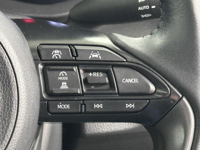 ヤリスクロス Ｇ　ＥＴＣ装備　リヤカメラ　点検記録簿　スマートエントリー　イモビライザー　オートエアコン　アルミホイール　キーレス　パワーウィンドウ　クルコン　ＡＢＳ　ドライブレコーダー　エアバッグ　パワーステアリング（12枚目）