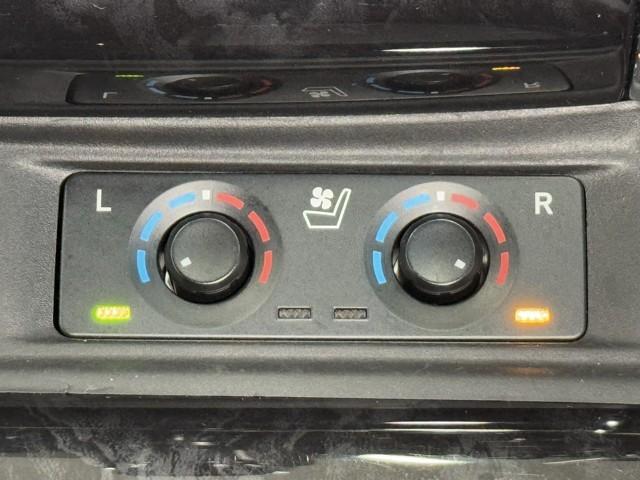 アルファードハイブリッド ＳＲ　Ｃパッケージ　点検記録簿　バックモニター　オートエアコン　ＬＥＤ　横滑り防止機能　ＡＢＳ　イモビ　ＡＣ１００Ｖ電源　アルミ　ドライブレコーダー　ナビ＆ＴＶ　４ＷＤ　ミュージックプレイヤー接続可　３列シート　Ｐシート（15枚目）