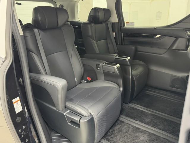 アルファードハイブリッド ＳＲ　Ｃパッケージ　点検記録簿　バックモニター　オートエアコン　ＬＥＤ　横滑り防止機能　ＡＢＳ　イモビ　ＡＣ１００Ｖ電源　アルミ　ドライブレコーダー　ナビ＆ＴＶ　４ＷＤ　ミュージックプレイヤー接続可　３列シート　Ｐシート（18枚目）