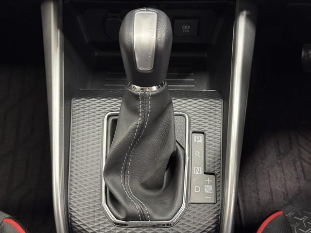 ライズ Z 誤発進抑制機能 エアコン スマートキー&プッシュスタート 地デジTV ドライブレコーダ VSA 盗難防止装置 ミュージックプレイヤー接続可 アイドリングストップ機能 クルコン バックモニター キーレス(13枚目)