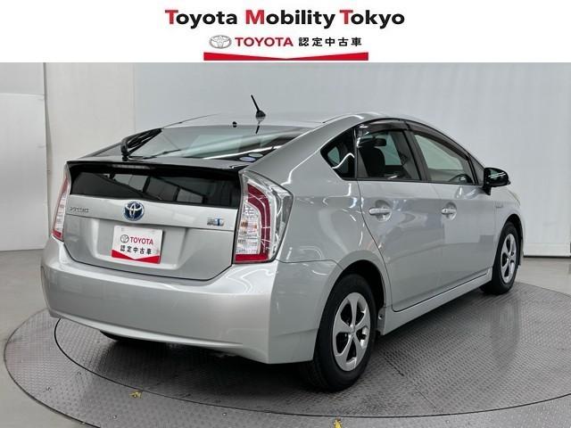 プリウス S アイドリングストップ搭載 インテリキー デュアルエアバック エアB イモビライザー ワンオーナー車 AUTOエアコン 横スベリ防止 アルミホイール ETC装備 ABS サイドエアバッグ リモコンキー(2枚目)