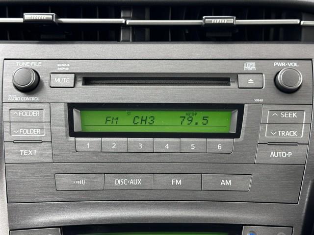 プリウス S アイドリングストップ搭載 インテリキー デュアルエアバック エアB イモビライザー ワンオーナー車 AUTOエアコン 横スベリ防止 アルミホイール ETC装備 ABS サイドエアバッグ リモコンキー(5枚目)