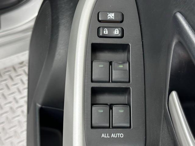 プリウス S アイドリングストップ搭載 インテリキー デュアルエアバック エアB イモビライザー ワンオーナー車 AUTOエアコン 横スベリ防止 アルミホイール ETC装備 ABS サイドエアバッグ リモコンキー(11枚目)