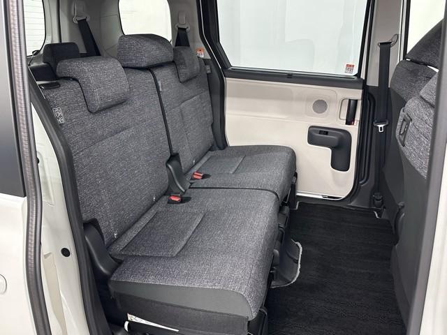 シエンタ ハイブリッドZ TSS エアバック アルミ キーレスエントリー ナビTV イモビライザー 整備記録簿 バックモニター LEDヘッドライト ETC車載器 横滑り防止 スマートキー オートエアコン サイドエアバッグ(18枚目)