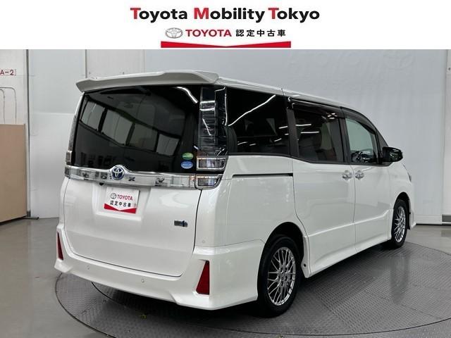 ヴォクシー ハイブリッドZS 煌II 電動両側スライドドア フルフラット ドライブレコーダ パワーステアリング DVD再生可 リアクーラー スマキー 地デジTV AUX 横滑防止 点検記録簿 Wエアバック AAC LEDランプ エアバッグ(2枚目)