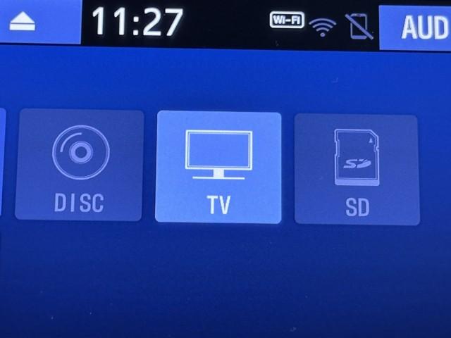 ヴォクシー ハイブリッドZS 煌II 電動両側スライドドア フルフラット ドライブレコーダ パワーステアリング DVD再生可 リアクーラー スマキー 地デジTV AUX 横滑防止 点検記録簿 Wエアバック AAC LEDランプ エアバッグ(7枚目)