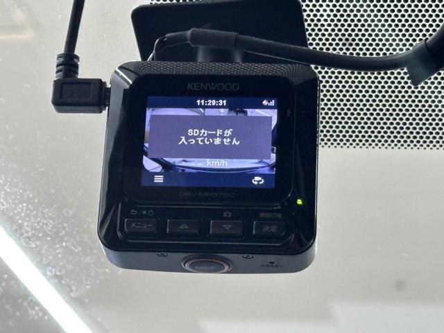 ヴォクシー ハイブリッドZS 煌II 電動両側スライドドア フルフラット ドライブレコーダ パワーステアリング DVD再生可 リアクーラー スマキー 地デジTV AUX 横滑防止 点検記録簿 Wエアバック AAC LEDランプ エアバッグ(12枚目)