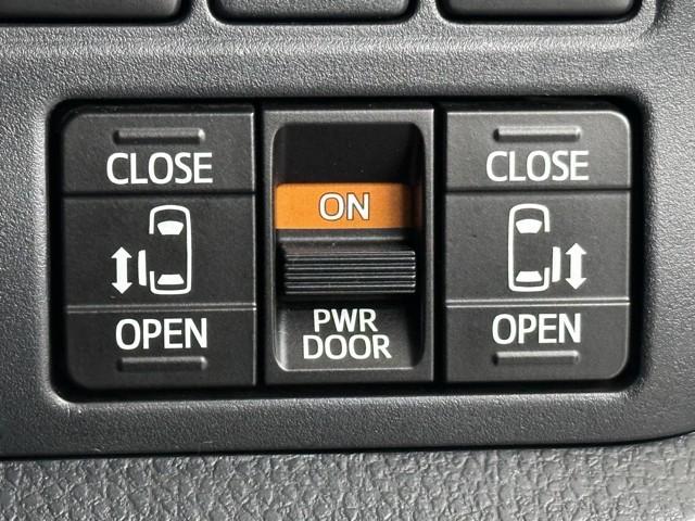 ヴォクシー ハイブリッドZS 煌II 電動両側スライドドア フルフラット ドライブレコーダ パワーステアリング DVD再生可 リアクーラー スマキー 地デジTV AUX 横滑防止 点検記録簿 Wエアバック AAC LEDランプ エアバッグ(14枚目)