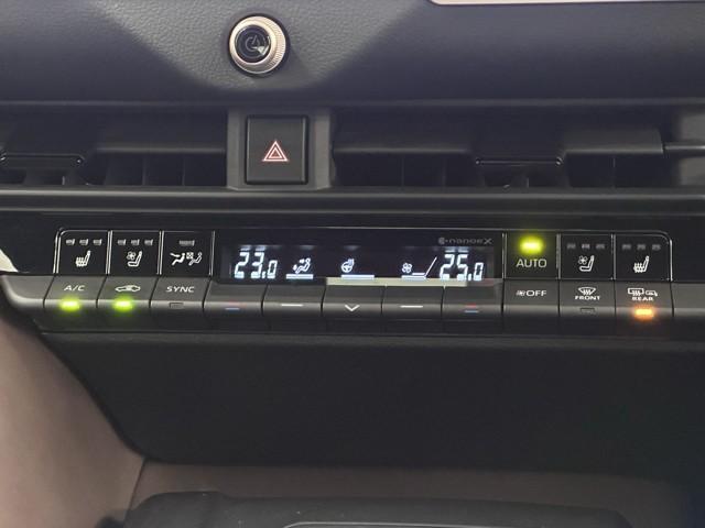 クラウンクロスオーバー Gレザーパッケージ クルーズコントロール パワーシート バックモニター 記録簿 LEDヘッドランプ レザーシート ドラレコ ETC 100V電源 フルセグTV 4WD スマートキー 盗難防止装置 キーレス ABS(8枚目)