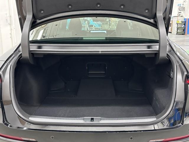 クラウンクロスオーバー Gレザーパッケージ クルーズコントロール パワーシート バックモニター 記録簿 LEDヘッドランプ レザーシート ドラレコ ETC 100V電源 フルセグTV 4WD スマートキー 盗難防止装置 キーレス ABS(19枚目)