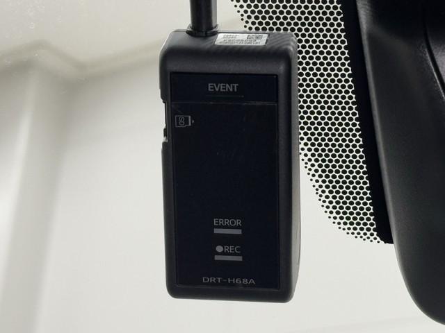 ハイエースバン スーパーＧＬ　ダークプライムＩＩ　衝突回避システム　運転席助手席エアバック　ＥＳＣ　ドライブレコーダー付　フルフラット　スマートエントリー　ＬＥＤライト　地デジ　エアコン　パワーウィンドウ　エアバック　キーレスエントリー　ＥＴＣ付き（8枚目）