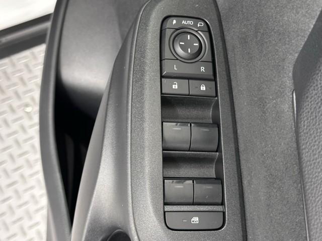 ヤリスクロス Ｇ　ＥＴＣ装備　リヤカメラ　点検記録簿　スマートエントリー　イモビライザー　オートエアコン　アルミホイール　キーレス　パワーウィンドウ　クルコン　ＡＢＳ　ドライブレコーダー　エアバッグ　パワーステアリング（15枚目）