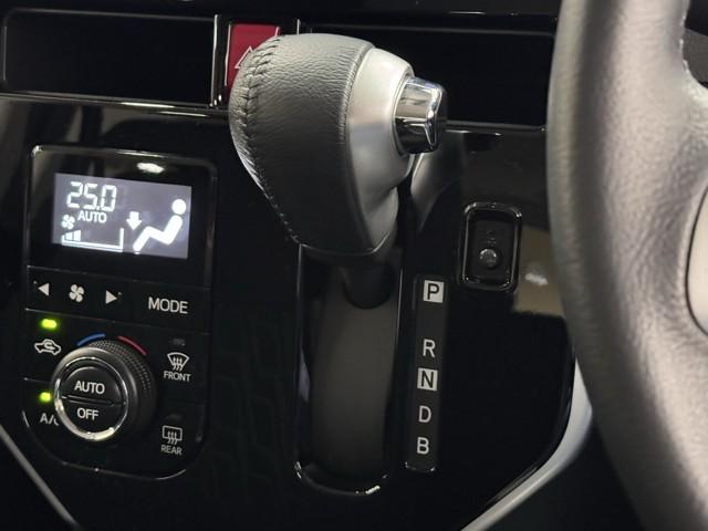 タンク カスタムＧ－Ｔ　スマキ－　地上デジタル　アルミホイル　踏み間違い防止装置　両側電動ドア　ＬＥＤヘッドライト　クルコン　リアカメラ　横滑り防止装置　ＥＴＣ　キーレス　ドライブレコーダー　ＴＶナビ　オートエアコン　ＤＶＤ（12枚目）
