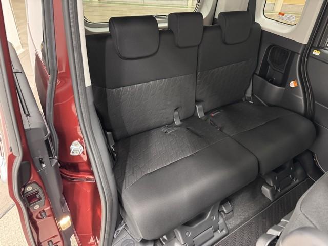 タンク カスタムＧ－Ｔ　スマキ－　地上デジタル　アルミホイル　踏み間違い防止装置　両側電動ドア　ＬＥＤヘッドライト　クルコン　リアカメラ　横滑り防止装置　ＥＴＣ　キーレス　ドライブレコーダー　ＴＶナビ　オートエアコン　ＤＶＤ（17枚目）