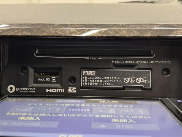 ハイエースバン スーパーＧＬ　ダークプライムＩＩ　ＬＥＤヘットライト　メモリーナビゲーション　ミュージックプレイヤー接続可　地デジ　スマキー　ＡＢＳ　フルフラット　盗難警報装置　運転席エアバッグ　リアクーラー　オートエアコン　パワーウインドウ　記録簿（10枚目）