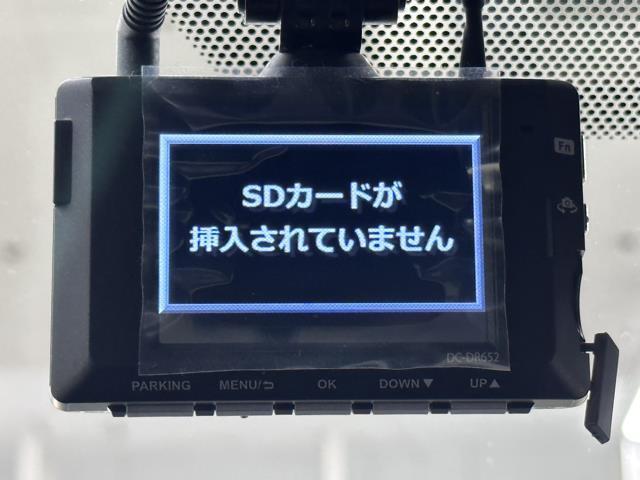 ハイブリッドＺ　衝突回避支援　ＬＥＤヘットライト　バックモニタ　クルコン　横滑り防止　ＡＢＳ付き　スマ－トキー　ＥＴＣ車載器　カーテンエアバック　Ｉストップ　１オーナー　盗難防止システム　メディアプレイヤー接続　ナビ(8枚目)