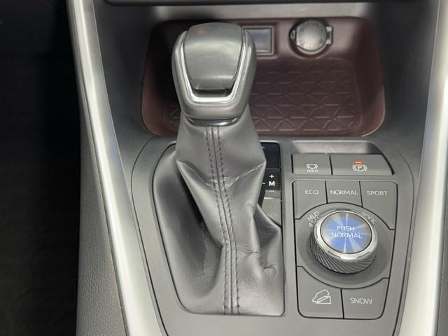 ＲＡＶ４ Ｇ　Ｚパッケージ　インテリジェントクリアランスソナー　整備記録簿　ＡＷＤ　ＬＥＤライト　アルミホイル　オートクルーズ　横滑り防止装置　バックガイドモニター　盗難防止装置　デュアルエアバッグ　メモリナビ　キーレス　ＡＢＳ（12枚目）
