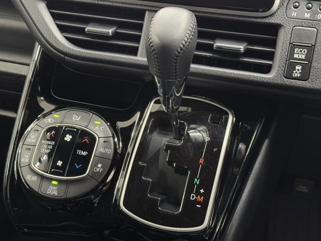 ヴォクシー V 衝突被害軽減ブレーキ Bluetooth対応 ミュージックプレイヤー接続可 ドラレコ ETC2.0 両側パワースライドドア 3列シート アイドリングストップ LEDランプ メモリーナビ バックモニタ(12枚目)