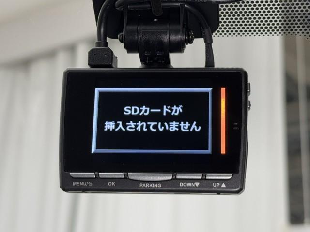 シエンタ ハイブリッド　ファンベースＧ　ＥＳＣ　エコモード　プリクラッシュセーフティー　パワステ　メディアプレイヤー接続　運転席エアバック　整備記録簿　バックモニタ－　ＬＥＤライト　イモビライザー　ＡＷ　フルセグＴＶ　ドライブレコーダー（10枚目）
