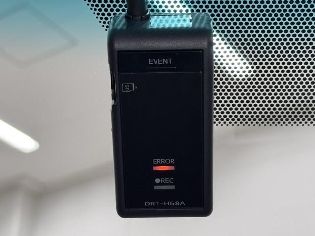 カムリ ハイブリッド　Ｇパッケージ　ドライブレコーダー　Ｂｌｕｅｔｏｏｔｈ　ナビ＆ＴＶ　ワンセグＴＶ　ＨＩＤヘッドライト　クリアランスソナー　スマートキー　ＥＴＣ　車検整備付き　純正ＳＤナビ　バックモニター　盗難防止装置　純正アルミ（11枚目）