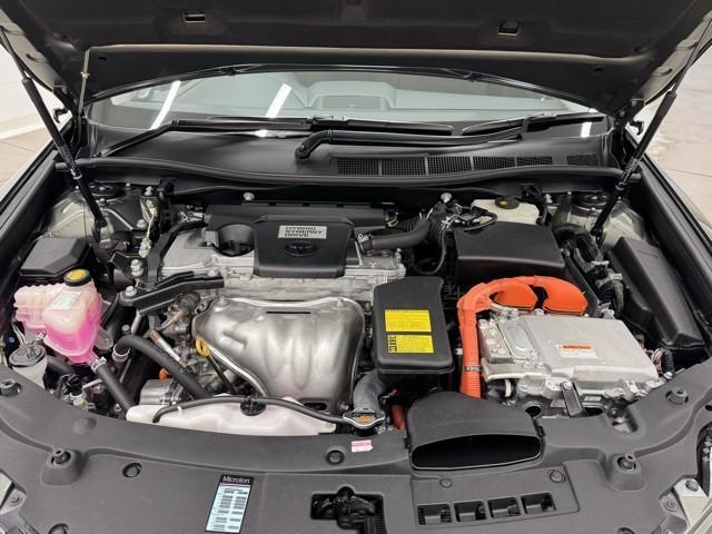 カムリ ハイブリッド　Ｇパッケージ　ドライブレコーダー　Ｂｌｕｅｔｏｏｔｈ　ナビ＆ＴＶ　ワンセグＴＶ　ＨＩＤヘッドライト　クリアランスソナー　スマートキー　ＥＴＣ　車検整備付き　純正ＳＤナビ　バックモニター　盗難防止装置　純正アルミ（22枚目）