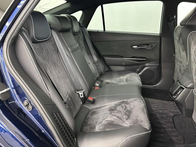 クラウンハイブリッド ＲＳアドバンス　衝突被害軽減ブレーキ　車検整備付　ドラレコ付　パノラマモニター　２．０ＥＴＣ　Ｂｌｕｅｔｏｏｔｈ対応　クルーズＣ　ＡＣ１００Ｖ　アイドリングストップ　セキュリティーアラーム　インテリキー　車線逸脱警報（20枚目）