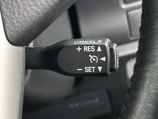 ノア Si 衝突被害軽減ブレーキ 車検整備付 ドライブレコーダー ミュージックプレイヤー接続可 両側スライド片側電動ドア アイストップ クリソナ LEDヘットライト ETC2.0 三列シート フルフラットシート(17枚目)