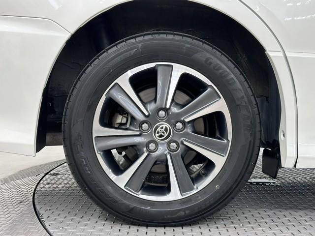 ノア Si 衝突被害軽減ブレーキ 車検整備付 ドライブレコーダー ミュージックプレイヤー接続可 両側スライド片側電動ドア アイストップ クリソナ LEDヘットライト ETC2.0 三列シート フルフラットシート(22枚目)