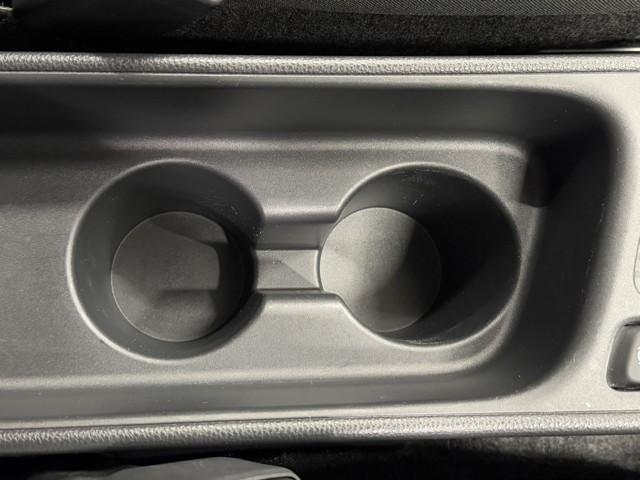 ヤリスクロス G 衝突被害軽減ブレーキ 車検整備付 レンタカー使用歴 ドライブレコーダー Bluetoothオーディオ ミュージックプレイヤー接続可 USB接続 ETC装備 レーンキープ スマートエントリー ABS(12枚目)