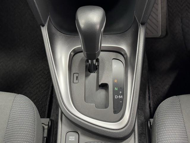 ヤリスクロス G 衝突被害軽減ブレーキ 車検整備付 レンタカー使用歴 ドライブレコーダー Bluetoothオーディオ ミュージックプレイヤー接続可 USB接続 ETC装備 レーンキープ スマートエントリー ABS(13枚目)