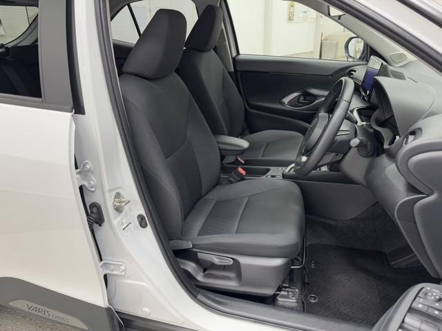 ヤリスクロス G 衝突被害軽減ブレーキ 車検整備付 レンタカー使用歴 ドライブレコーダー Bluetoothオーディオ ミュージックプレイヤー接続可 USB接続 ETC装備 レーンキープ スマートエントリー ABS(17枚目)