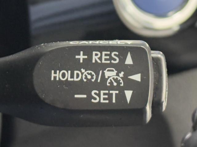 プリウス S 衝突被害軽減ブレーキ 100V ソナー 車線逸脱 取説記録簿 Bluetoothオーディオ USB オートLED アイスト ESC スマートキ- メモリーナビゲーション ETC車載器 ドライブレコーダ(13枚目)