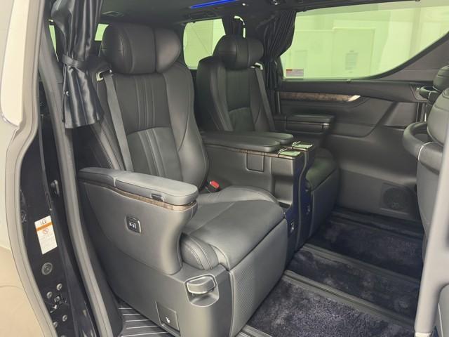 アルファードハイブリッド エグゼクティブラウンジS 衝突被害軽減ブレーキ 全周囲カメラ サンルーフ 両側電動パワースライドドア 4WD パワーバックドア ETC2.0 LEDランプ 本革エアシート ドラレコ メモリーナビ 3列シート AC100V(21枚目)