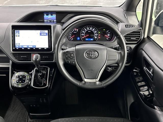 ノア Ｇ　衝突被害軽減ブレーキ　車検整備付　後席モニター　４ＷＤ　両側パワースライドドア　前後ドライブレコーダー　アイドリングストップ　Ｂｌｕｅｔｏｏｔｈ音楽　クルーズコントロール　３列シート　ＬＥＤライト（7枚目）