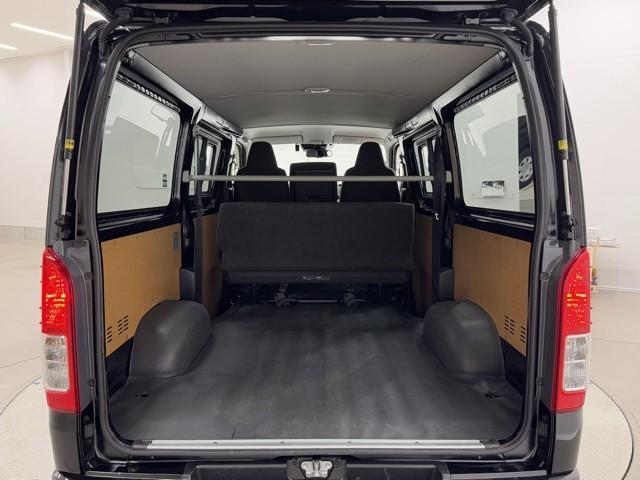 ハイエースバン DX GLパッケージ Bカメラ LED ワンオーナー リモコンキー 横滑り防止 オートエアコン パワーウィンドウ エアバッグ AUX入力 パワステ 盗難防止装置 ABS メンテナンスノート ETC ドラレコ(19枚目)