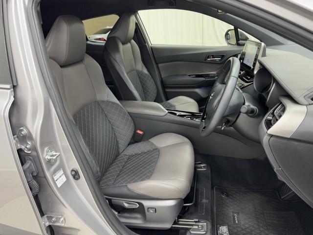 Ｃ－ＨＲ Ｇ　衝突被害軽減ブレーキ　車検整備付　前後ドライブレコーダー　ＥＴＣ２．０　メモリーナビ　バックモニター　Ｂｌｕｅｔｏｏｔｈ対応　ミュージックプレイヤー接続可　ＵＳＢ接続　盗難防止システム　ＬＥＤライト（16枚目）