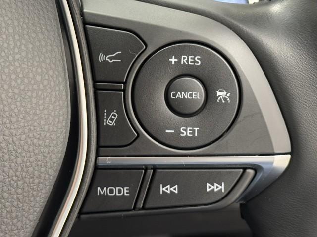 クラウンハイブリッド ＲＳアドバンス　衝突被害軽減ブレーキ　全方囲カメラ　本革エアシート　アイドリングストップ　メモリナビ　前後ソナー　オートマチックハイビーム　ＬＥＤヘットライト　ＥＴＣ２．０　セキュリティーアラーム　横滑防止　ＡＢＳ（13枚目）