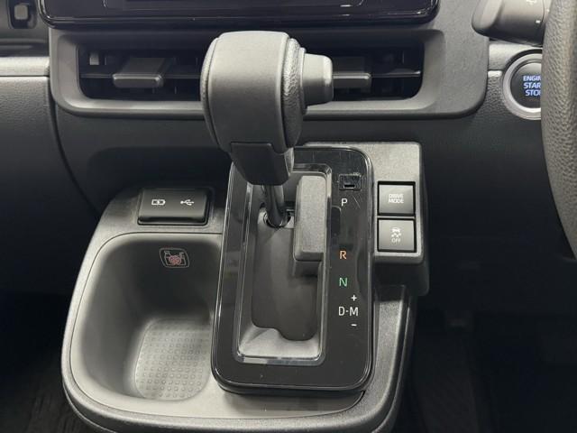 シエンタ Ｇ　衝突被害軽減ブレーキ　３６０度カメラ　ＥＴＣ２．０　ドライブレコーダー　メモリーナビ　バックガイドモニター　盗難防止システム　ＢＬＵＥＴＯＯＴＨ　ミュージックプレイヤー接続可　スマートキー　ＬＥＤ（13枚目）