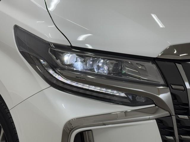 アルファードハイブリッド S タイプゴールドII TSS 地デジ Bカメラ クルーズコントロール LEDライト デュアルエアコン ETC キーレス ミュージックプレイヤー接続可 ドライブレコーダー 3列シート 4WD メモリーナビ スマートキー AC(21枚目)