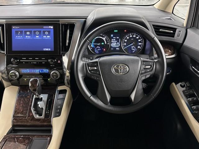 ヴェルファイアハイブリッド Ｘ　トヨタ認定中古車　Ｂｌｕｅｔｏｏｔｈ　リアオートエアコン　クルコン　１オーナー　Ｂカメラ　ＬＥＤライト　盗難防止装置　パワーウインドウ　横滑り防止装置　ＥＴＣ　ドラレコ　ミュージックプレイヤー接続可（7枚目）