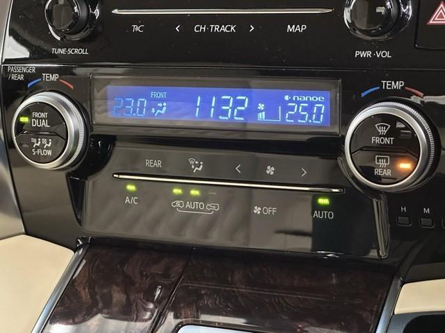 ヴェルファイアハイブリッド Ｘ　トヨタ認定中古車　Ｂｌｕｅｔｏｏｔｈ　リアオートエアコン　クルコン　１オーナー　Ｂカメラ　ＬＥＤライト　盗難防止装置　パワーウインドウ　横滑り防止装置　ＥＴＣ　ドラレコ　ミュージックプレイヤー接続可（11枚目）