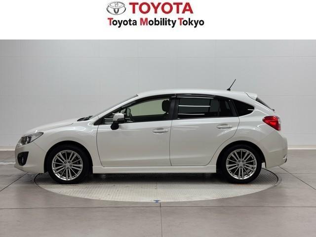 インプレッサスポーツ ２．０ｉ－Ｓアイサイト　２．０ｉ－Ｓアイサイト　運転支援機能　Ｂｌｕｅｔｏｏｔｈ　パナソニック製ナビ　フルセグＴＶ　ＨＩＤライト　スマートキー　レーダークルーズ　純正１７インチアルミ　４ＷＤ　５人乗り　オートエアコン（6枚目）