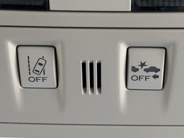 インプレッサスポーツ ２．０ｉ－Ｓアイサイト　２．０ｉ－Ｓアイサイト　運転支援機能　Ｂｌｕｅｔｏｏｔｈ　パナソニック製ナビ　フルセグＴＶ　ＨＩＤライト　スマートキー　レーダークルーズ　純正１７インチアルミ　４ＷＤ　５人乗り　オートエアコン（15枚目）