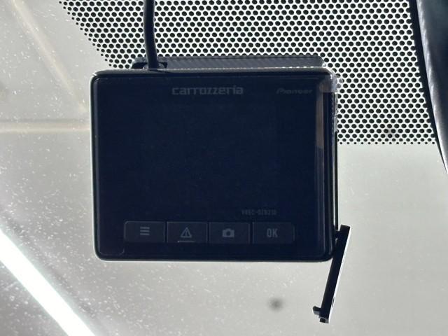 ヴォクシー ハイブリッドＳ－Ｚ　トヨタ認定中古車　運転支援機能　ＤＶＤ再生機能　インテリキー　横滑防止装置　地デジＴＶ　レンタカー使用歴　フルオートエアコン　リアカメラ　ＡＣ１００Ｖ　ＡＢＳ　１００Ｖ充電　ナビＴＶ　スマートー（14枚目）