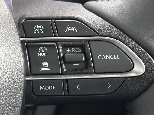 ヴォクシー ハイブリッドＳ－Ｚ　トヨタ認定中古車　運転支援機能　ＤＶＤ再生機能　インテリキー　横滑防止装置　地デジＴＶ　レンタカー使用歴　フルオートエアコン　リアカメラ　ＡＣ１００Ｖ　ＡＢＳ　１００Ｖ充電　ナビＴＶ　スマートー（15枚目）