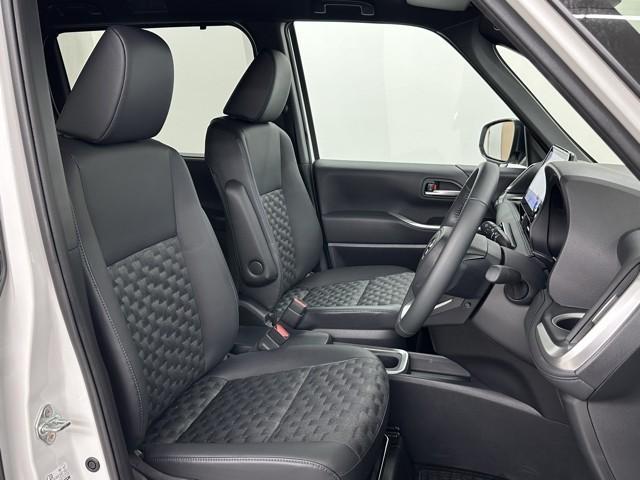 ヴォクシー ハイブリッドＳ－Ｚ　トヨタ認定中古車　運転支援機能　ＤＶＤ再生機能　インテリキー　横滑防止装置　地デジＴＶ　レンタカー使用歴　フルオートエアコン　リアカメラ　ＡＣ１００Ｖ　ＡＢＳ　１００Ｖ充電　ナビＴＶ　スマートー（19枚目）