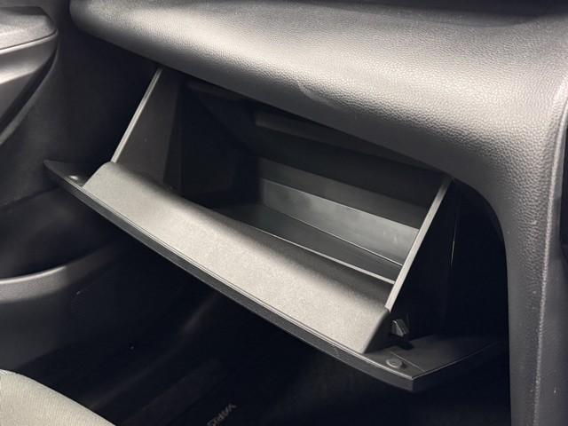 ヤリスクロス Ｇ　トヨタ認定中古車　運転支援機能　衝突被害軽減ブレーキ　車検整備付　レンタカー使用歴　ドライブレコーダー　Ｂｌｕｅｔｏｏｔｈ　ミュージックプレイヤー接続可　ＵＳＢ接続　ＥＴＣ装備　ディスプレイオーディオ（12枚目）